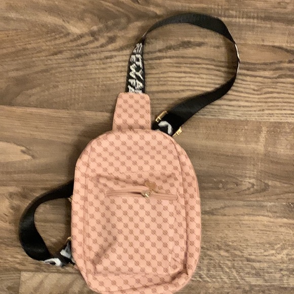 Geometric Pattern Sling Bag, - Picture 4 of 5